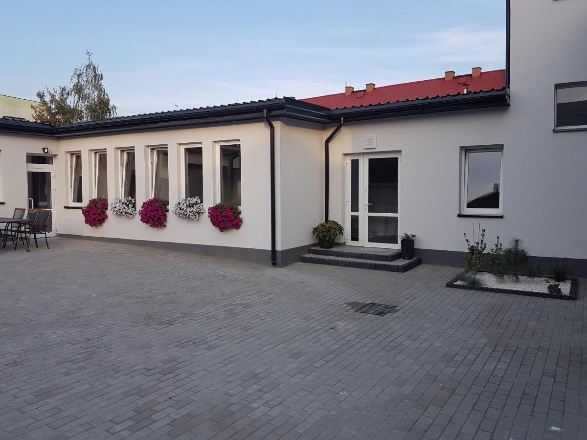Arkadia Hostel Млава Екстер'єр фото